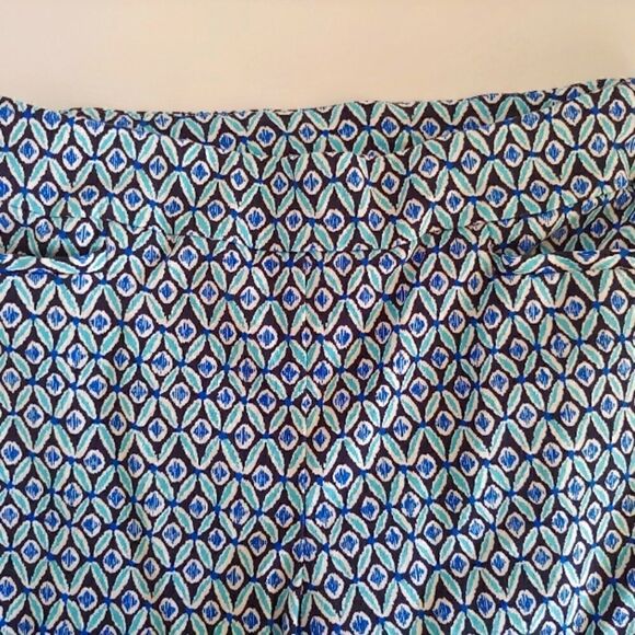 Chico's Pull-On Elastic Waist Pants Blue and White Front pockets (0R) Size 4 - Picture 3 of 5